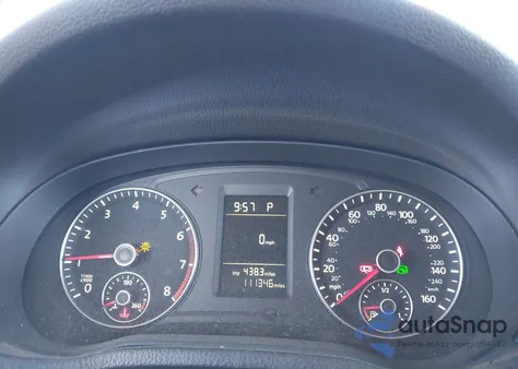 2015 Volkswagen Passat 1.8T Limited Edition из США, поврежденный, VIN 1VWAT7A33FC075521